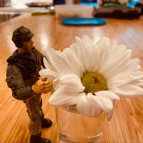 Meet your Posher, Renée - Picture 1 of 1